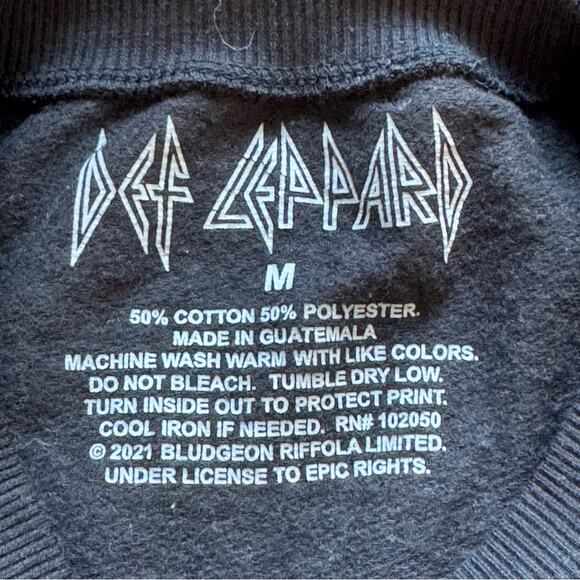 Def Leppard Black Long Sleeve Graphic Print Cropped Band Shirt Top Size M - Picture 5 of 5
